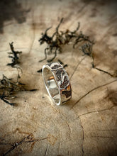 Load image into Gallery viewer, MonLuk
