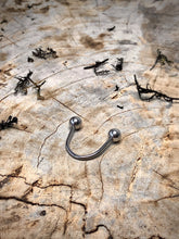 Load image into Gallery viewer, Piercing style ring
