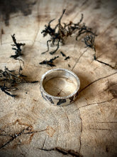 Load image into Gallery viewer, MonLuk
