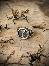 Load image into Gallery viewer, Vintage Manhattan
